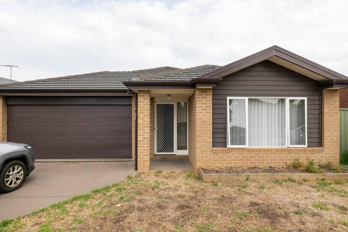 Comfort * Wyndham Vale